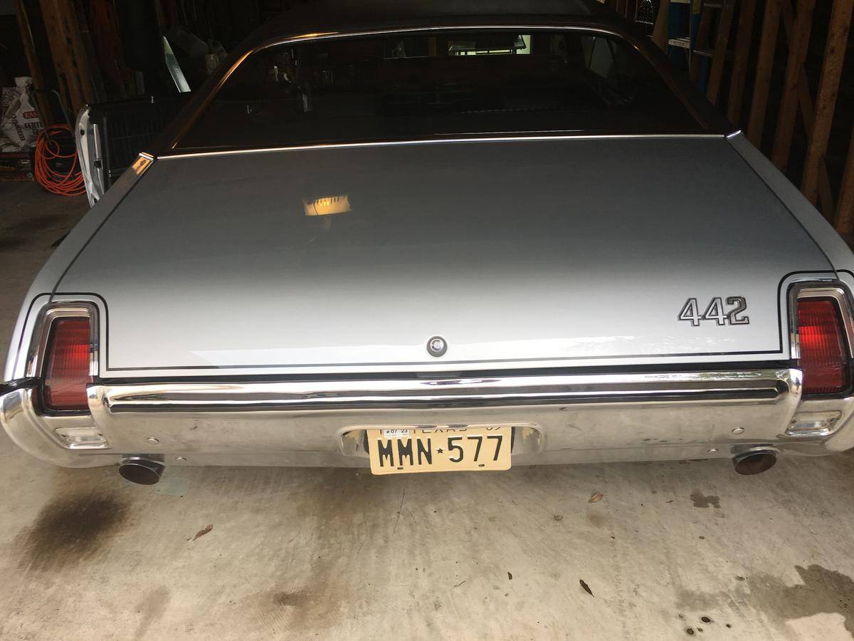 69 Olds442 - 8 69 Olds442 - 8