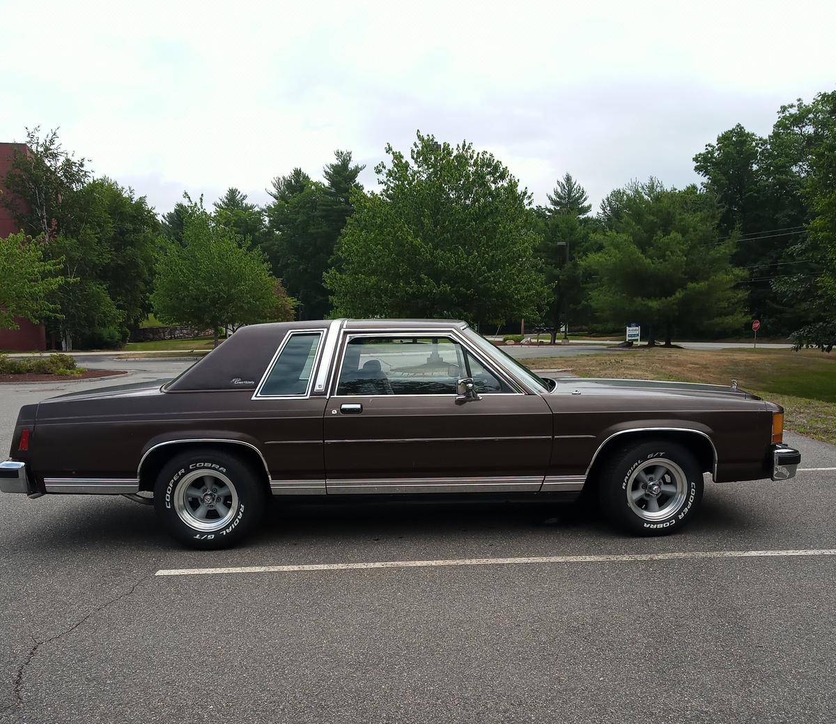 1986 Ford Crown Victoria 2 Door Coupe – $15,500 – Auto Seller Marketing