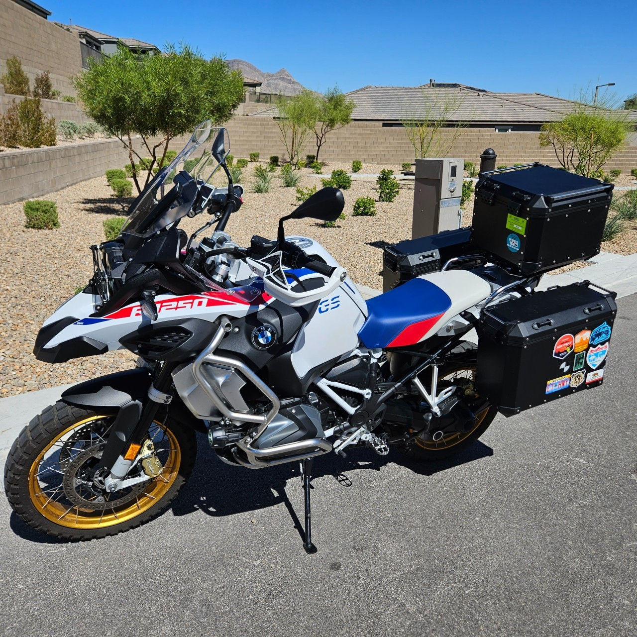 22 BMW R1250GSA - 1