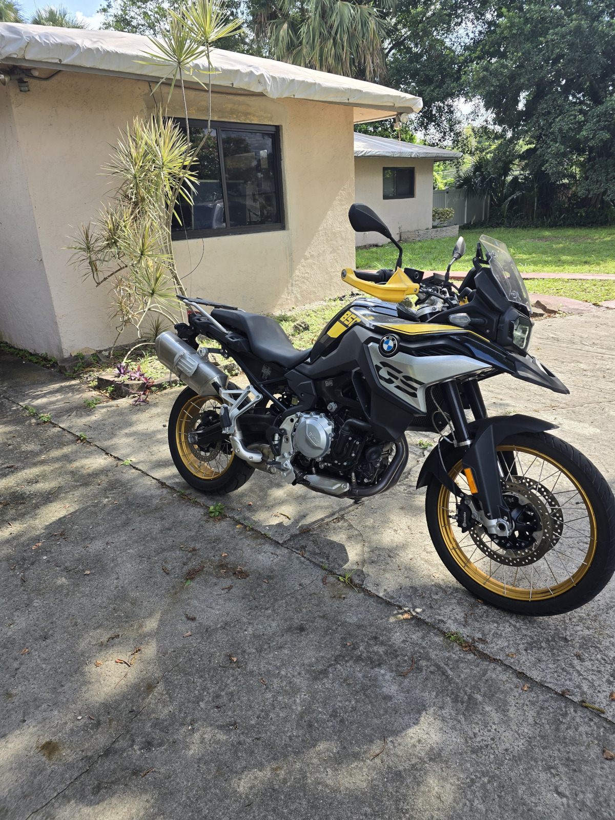 21 BMWF850GS - 1